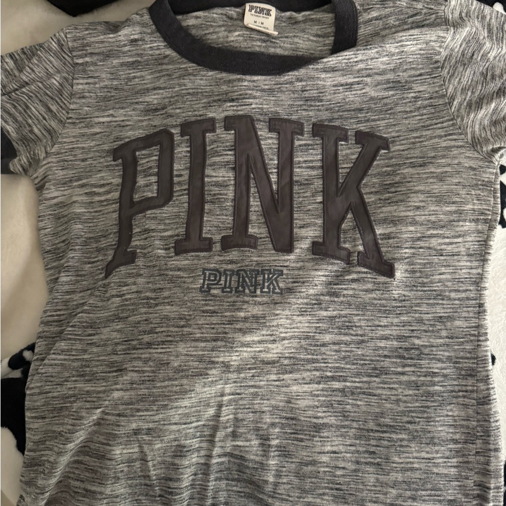 PINK Victoria's Secret women’s Grey Heather Logo Tee